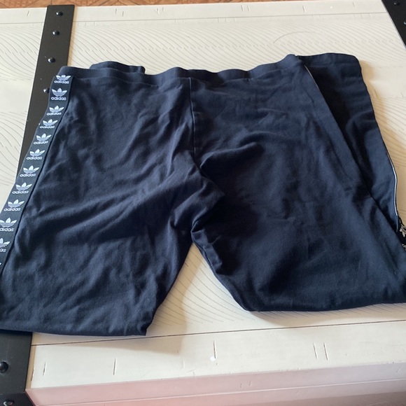 Adidas Logo Cotton Leggings. Size Large - Picture 4 of 4